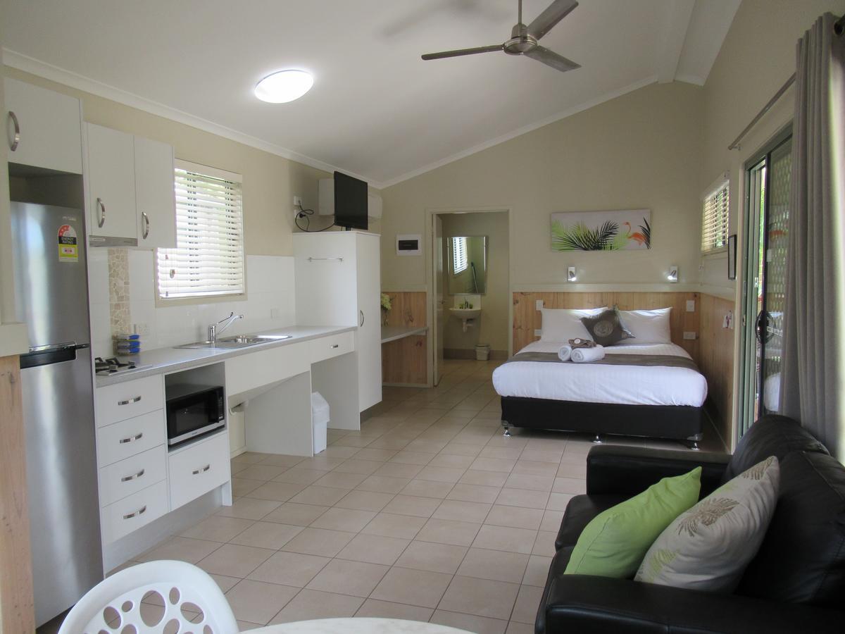 Cairns Crystal Cascades Holiday Park ภายนอก รูปภาพ