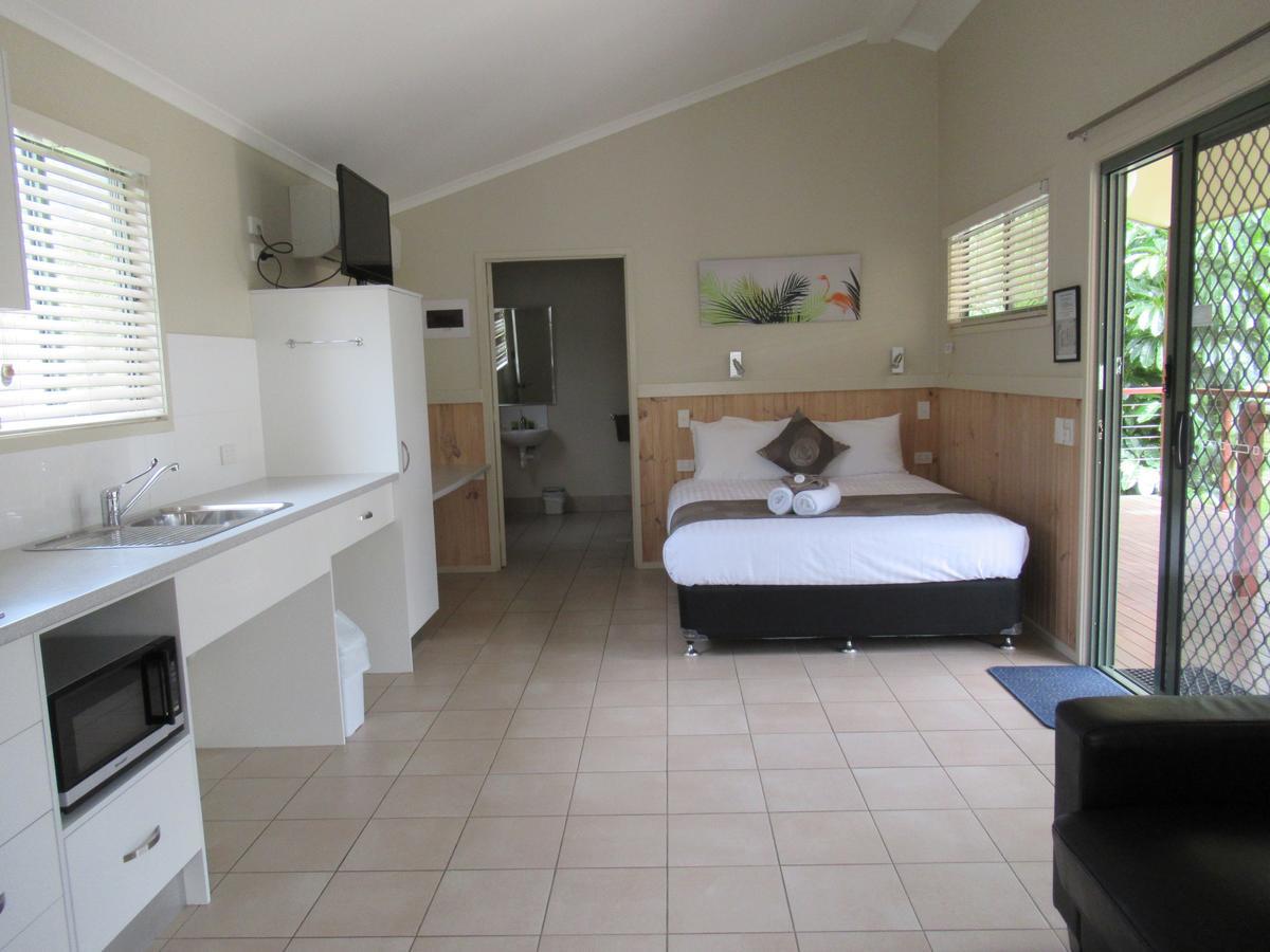 Cairns Crystal Cascades Holiday Park ภายนอก รูปภาพ