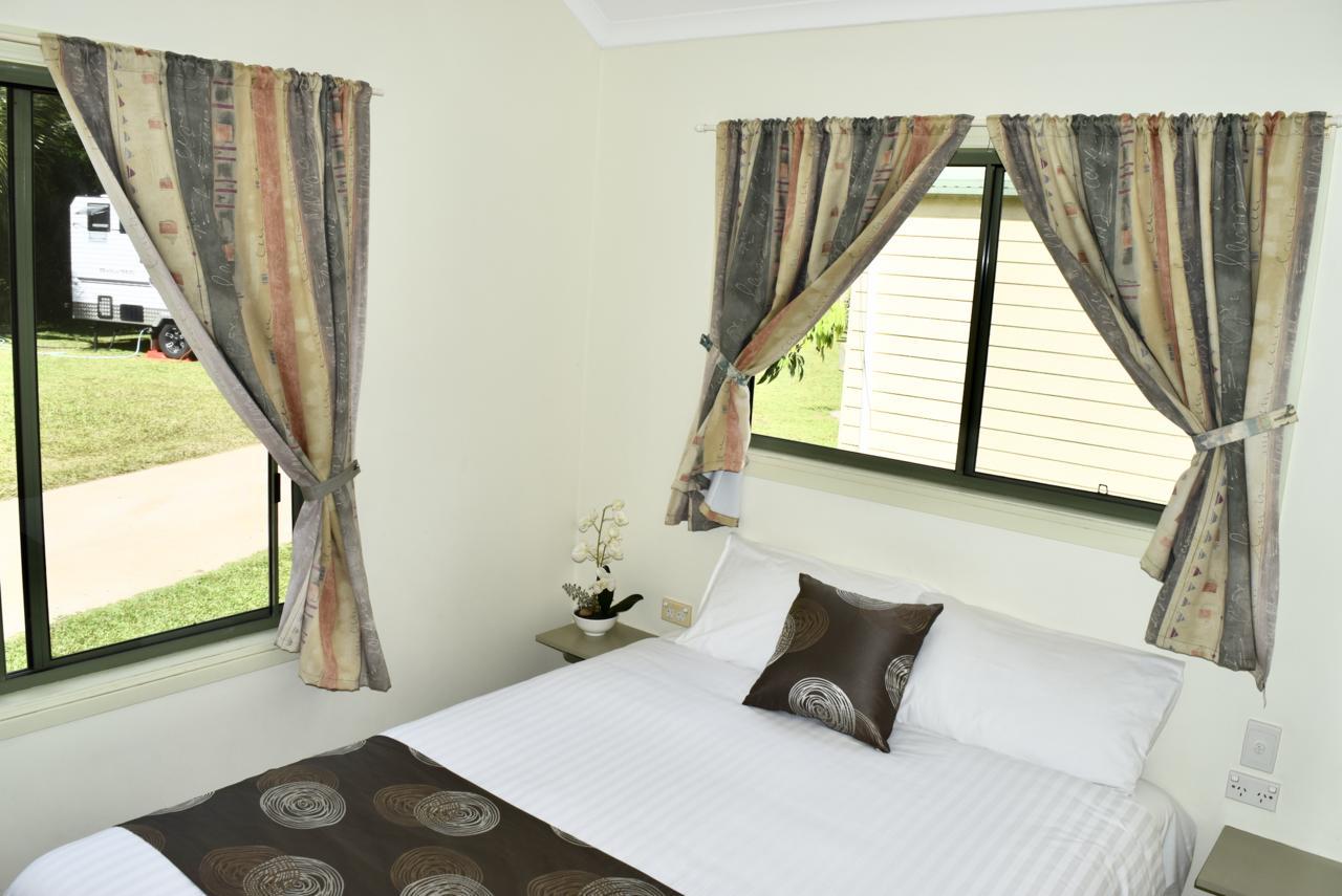 Cairns Crystal Cascades Holiday Park ภายนอก รูปภาพ