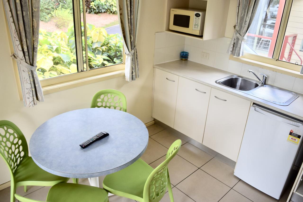 Cairns Crystal Cascades Holiday Park ภายนอก รูปภาพ