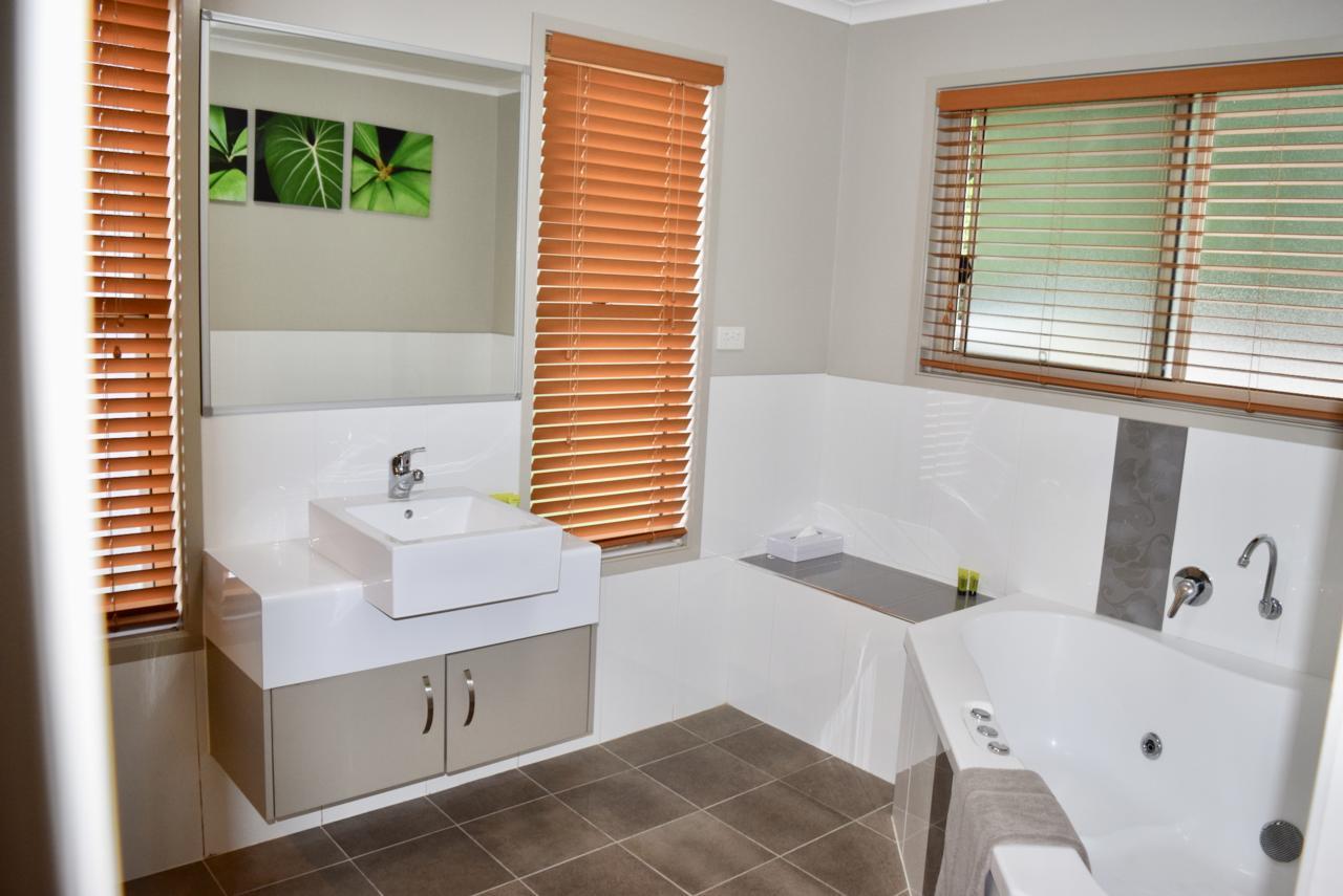 Cairns Crystal Cascades Holiday Park ภายนอก รูปภาพ