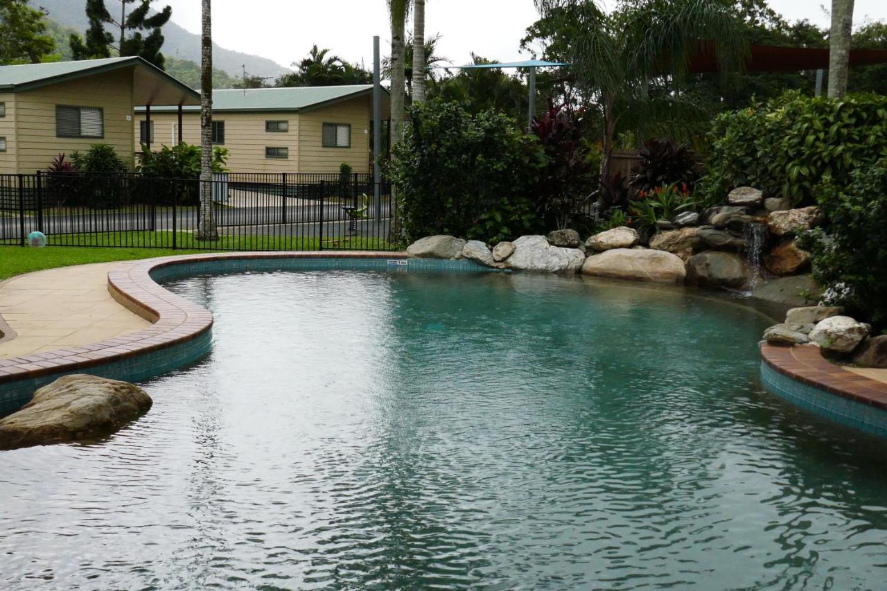 Cairns Crystal Cascades Holiday Park ภายนอก รูปภาพ